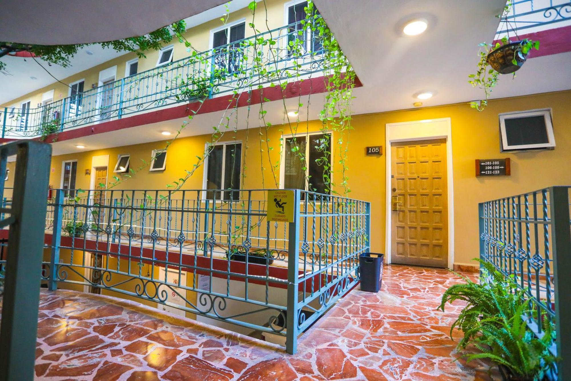 Hotel Santa Maria Cancun Bagian luar foto